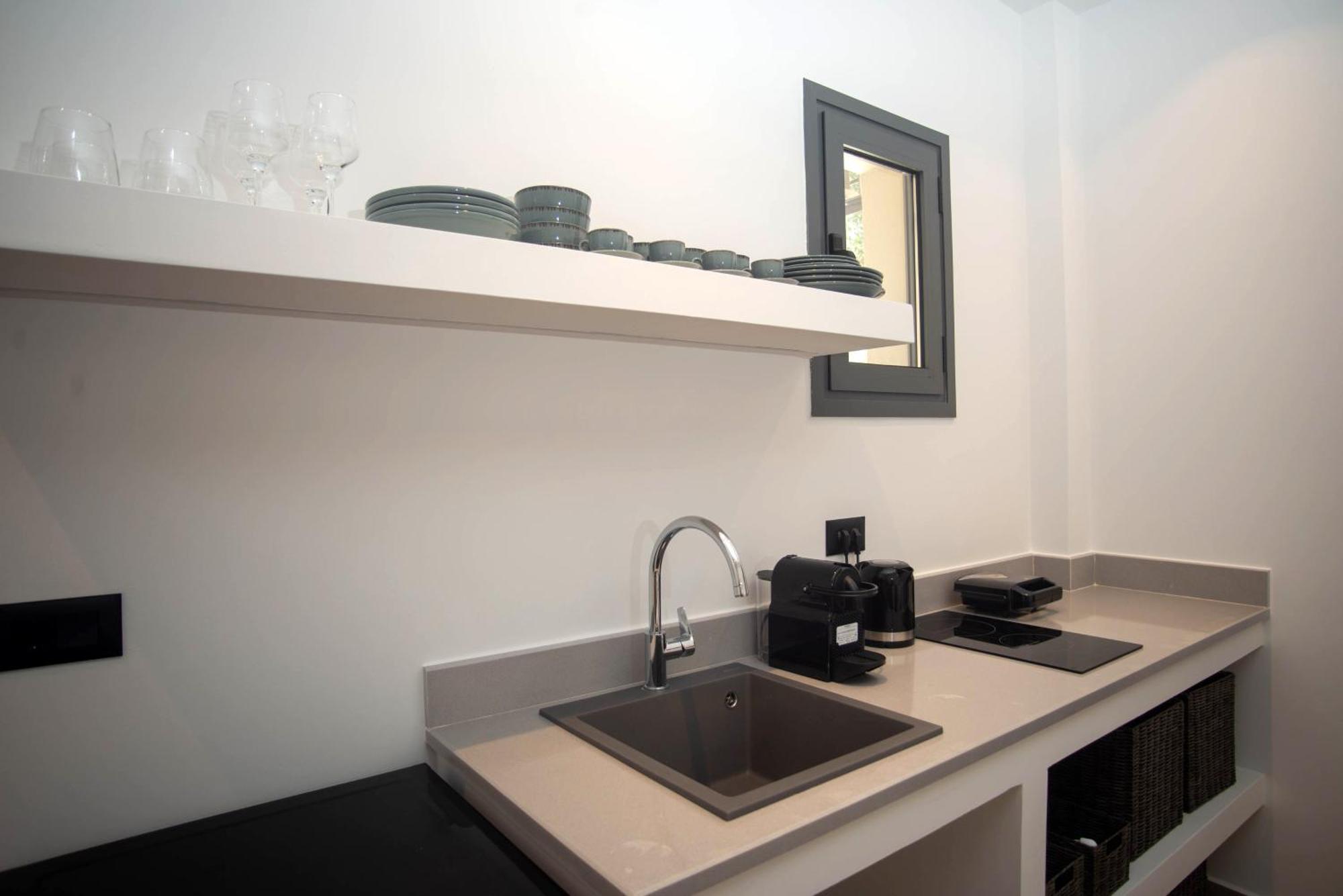 Marea Luxury Suites - Tramontana Koríthion Eksteriør billede
